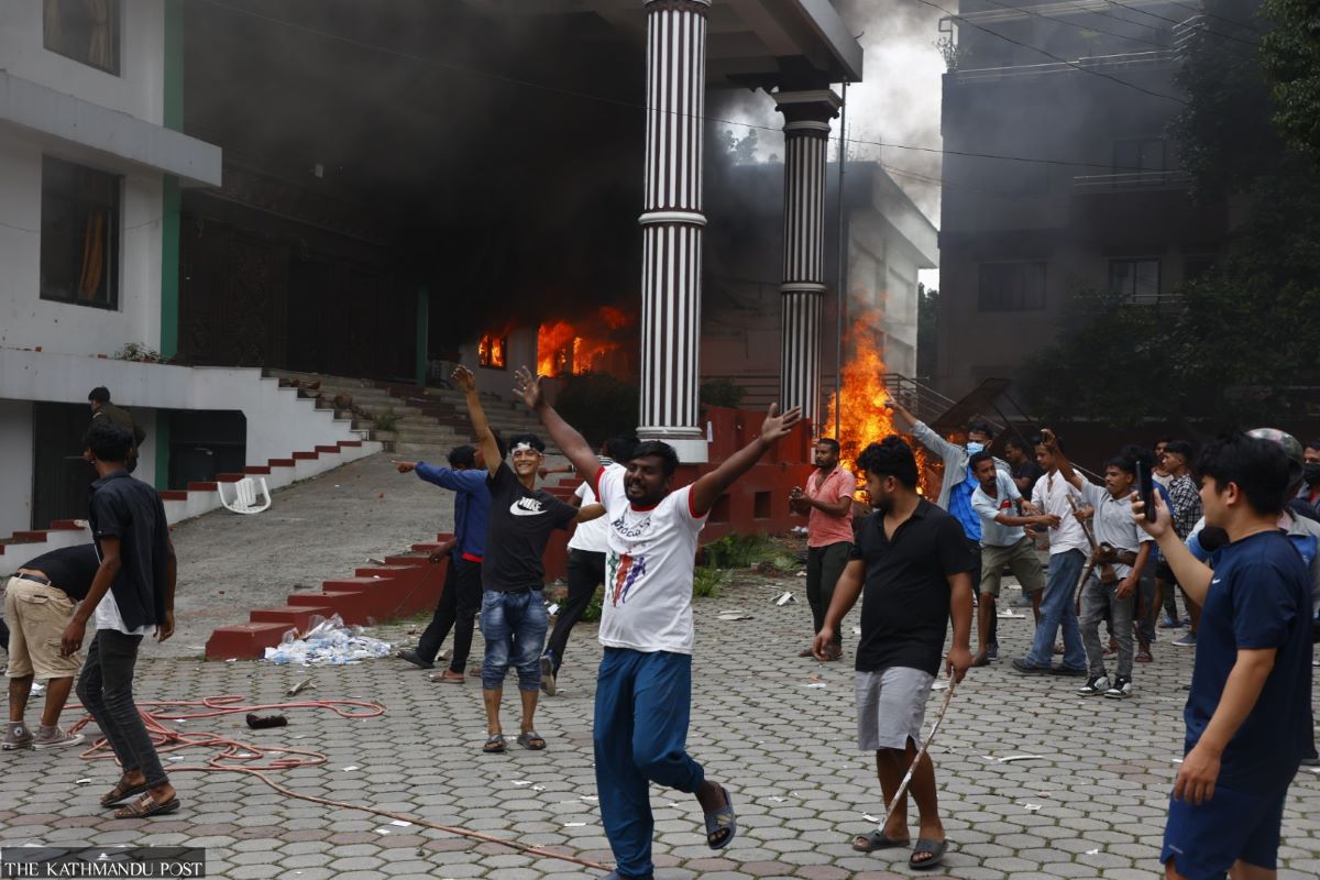जेनजि आन्दोलन लोकतान्त्रिक हक, हिंसा तोडफोड आगजनी अपराध : कांग्रेस