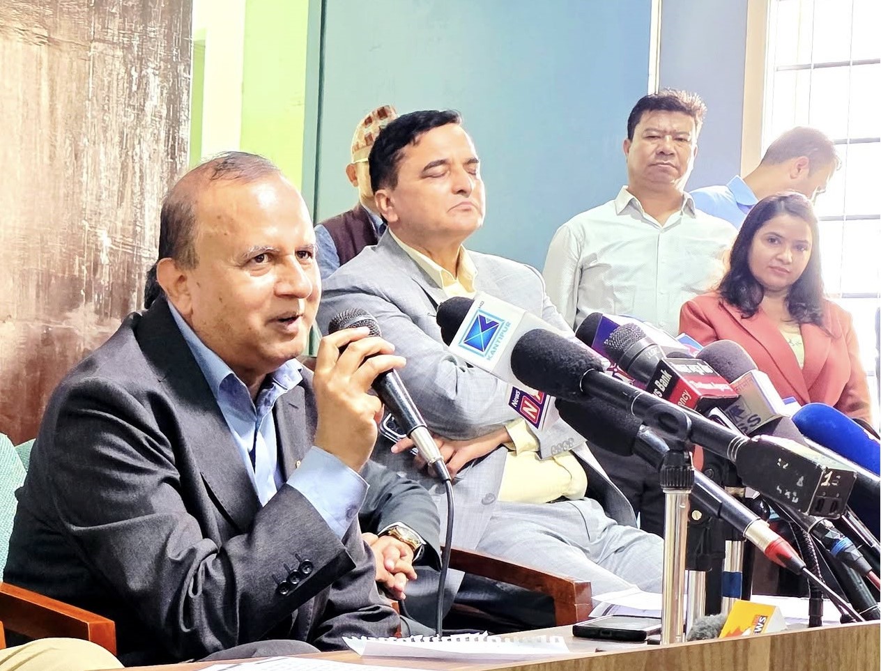 एमालेका डेढ लाख कार्यकर्ता जिम्मेवारी  विहीन