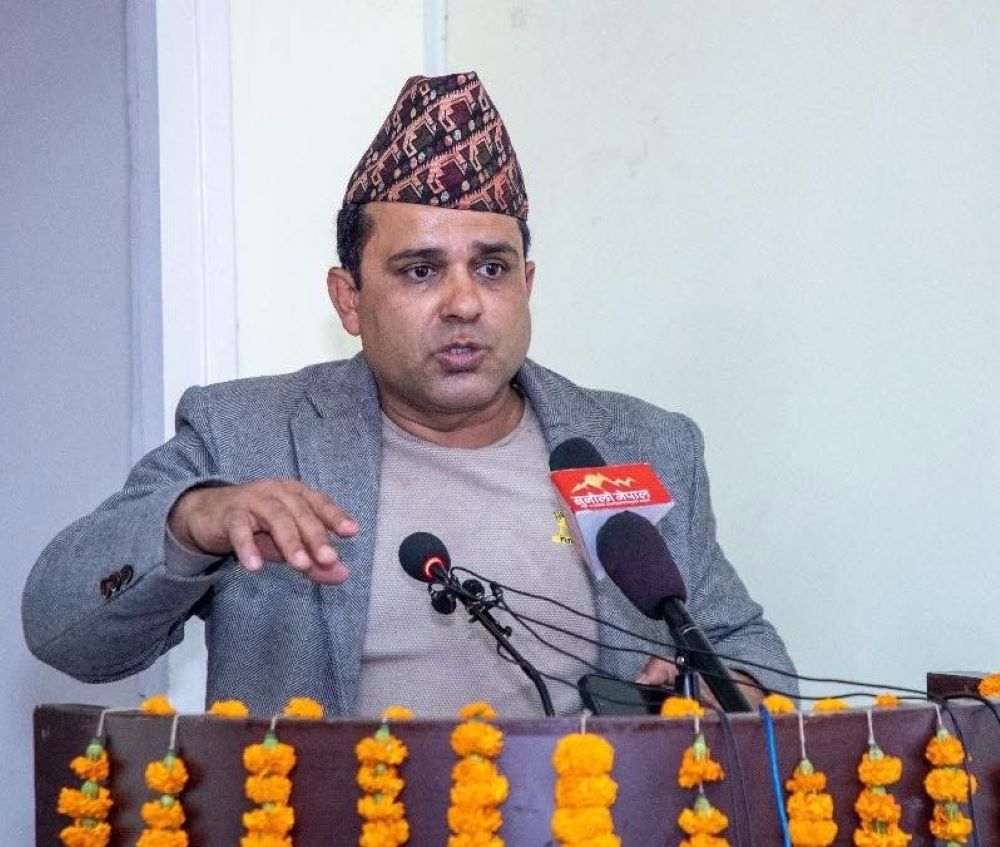 बैंठक नटुंगिनुको जिम्मेवारी पदाधिकारीको : बाबुराम आचार्य