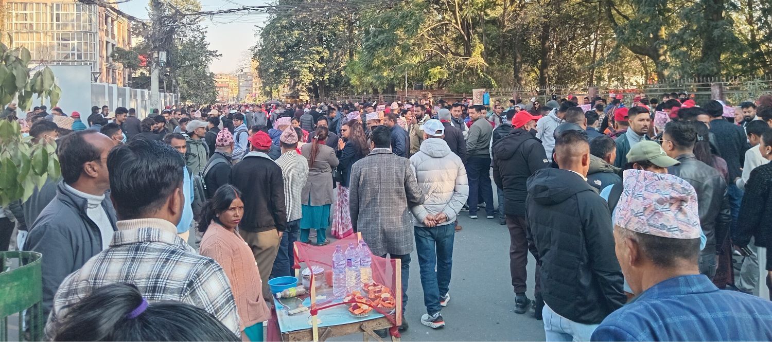 एमाले अधिवेशन: भित्र बन्दसत्र,बाहिर व्यग्र भिड