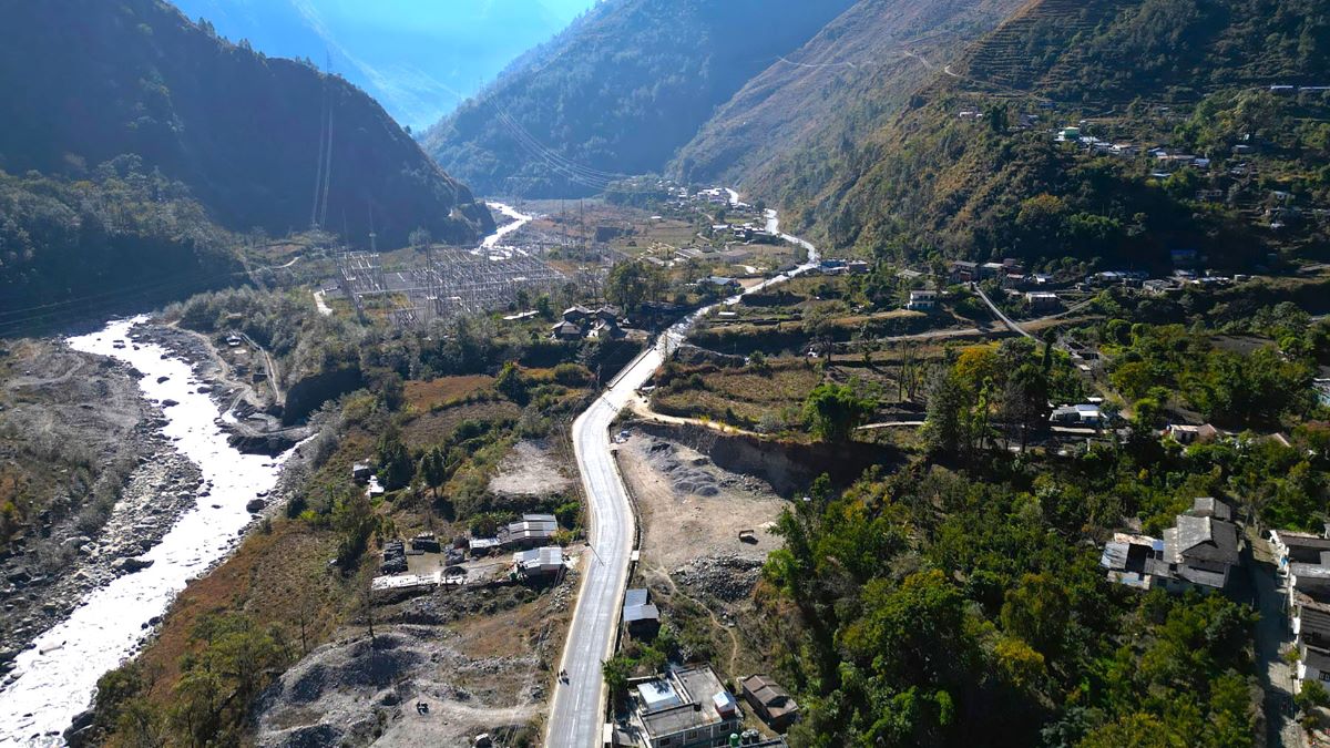 चीन  र भारत जोड्ने : तातोपानी–घाँसा खण्ड स्तरोन्नति