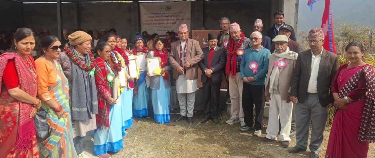 उत्कृष्ट महिला स्वास्थ्य स्वयंसेविका, छात्रा पुरस्कृत
