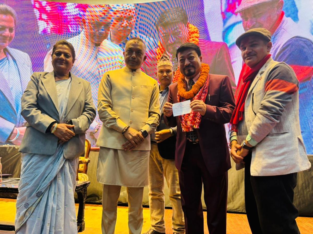 एमालेका पूर्वमन्त्री रामवीर कांग्रेसमा प्रवेश