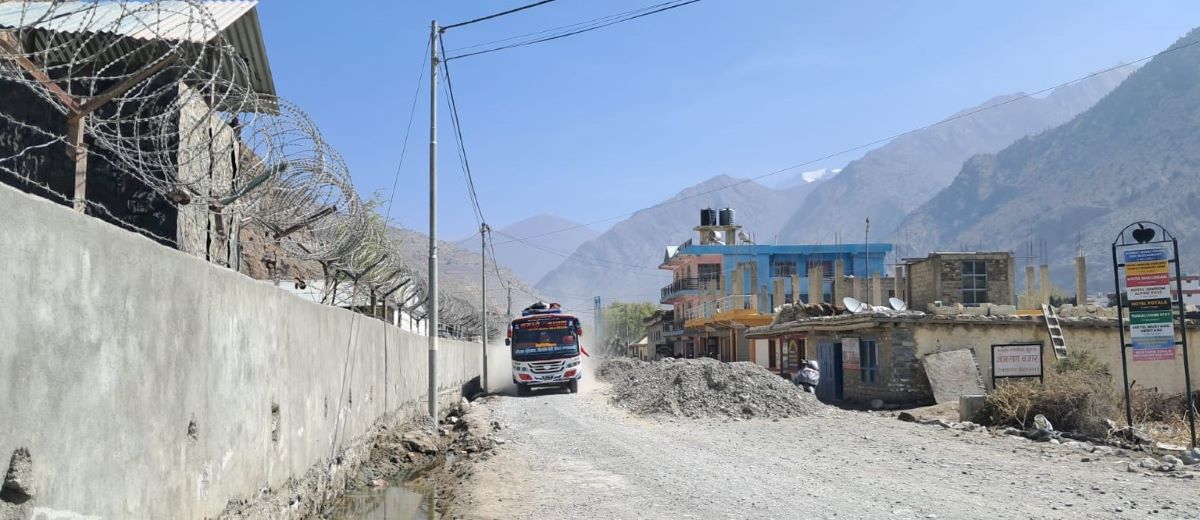 कोरलानाका कोवाङ–जोमसोम सडक फेरि अलपत्र