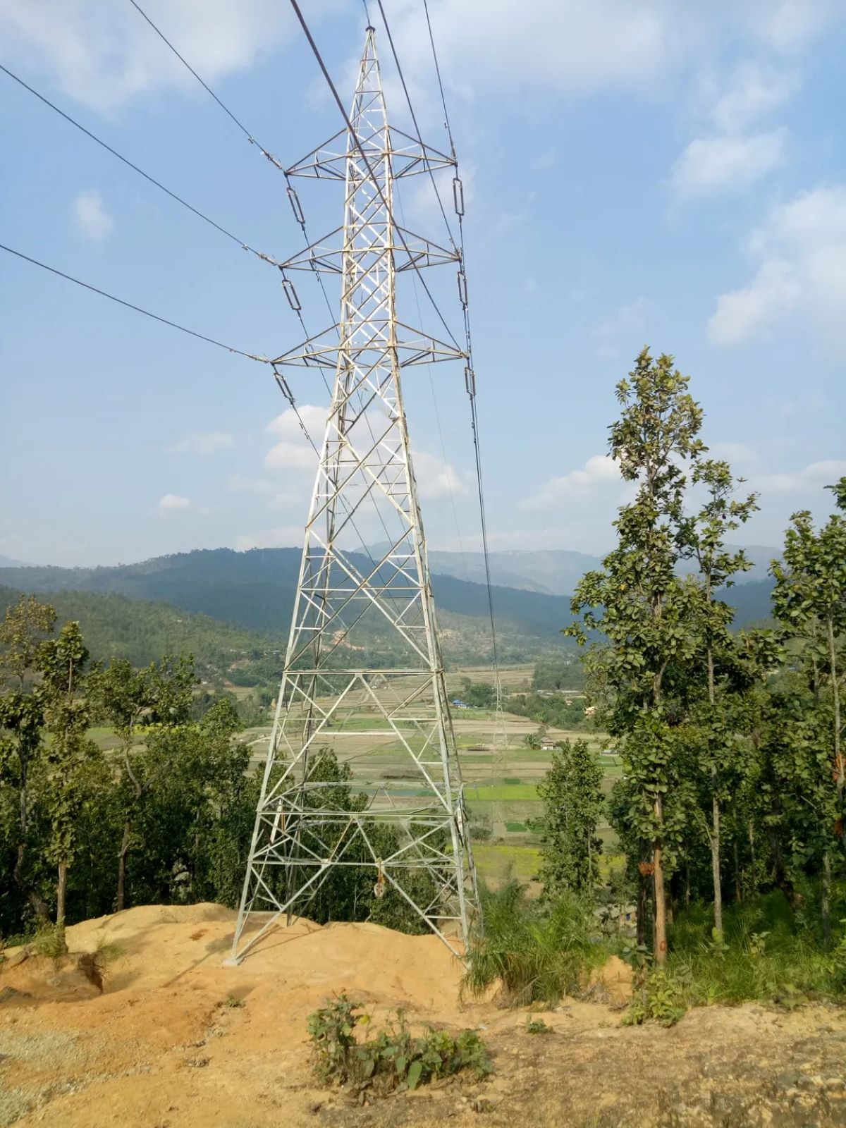 उच्च क्षमताका प्रसारण लाइन निर्माणमा सरकारको उच्च प्राथमिकतामा