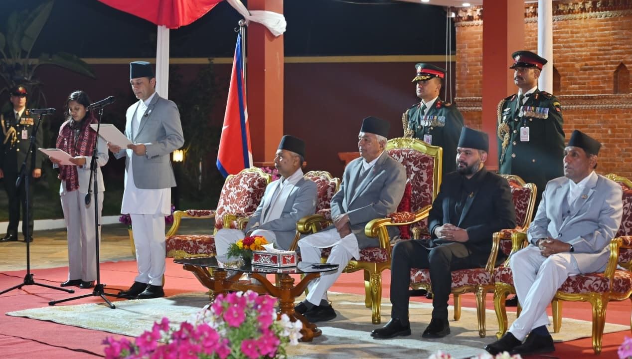 राष्ट्रपतिको उपस्थितिमा सभामुखबाट उपसभामुखले सपथ लिइन