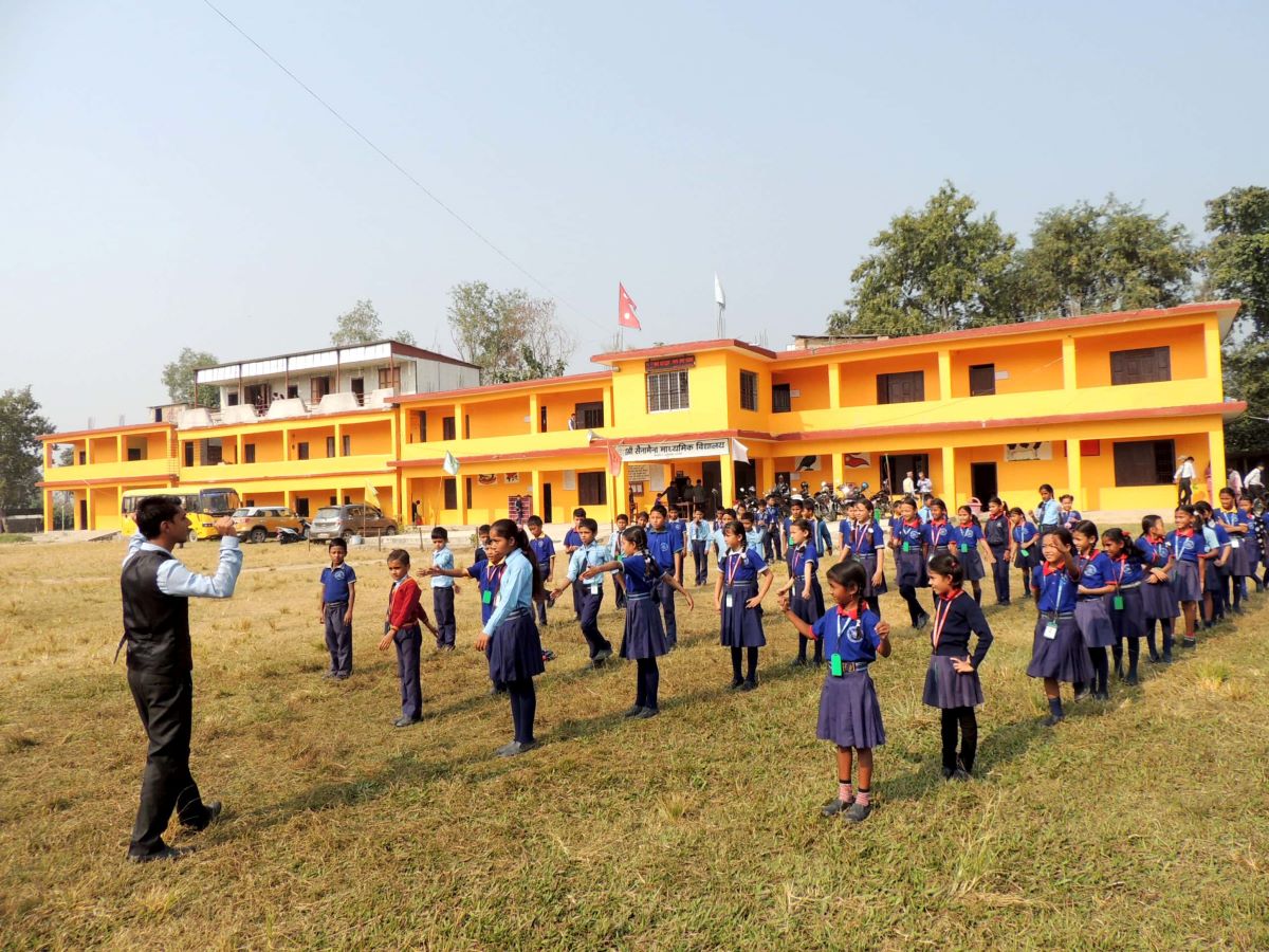 आधा भन्दा बढी साुमदायिक विद्यालयमा सय भन्दा कम विद्यार्थी 