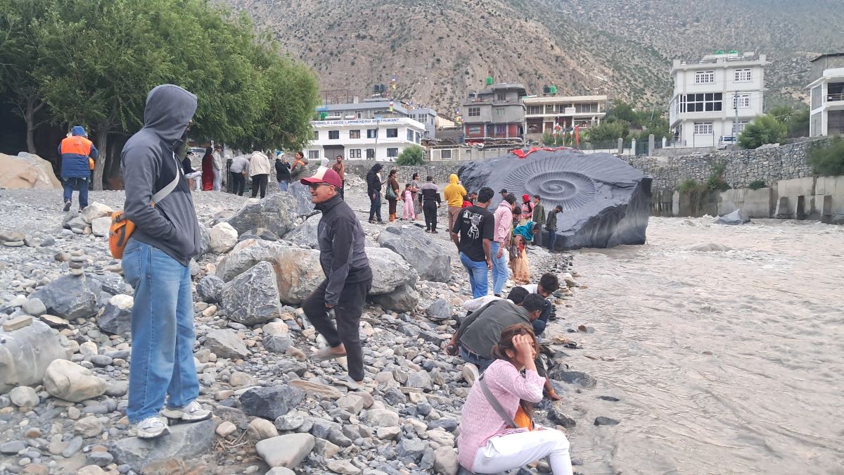 धार्मिक आस्थाको केन्द्र बन्दै कालिगण्डकी  तटको शालिग्राम शीला मूर्ति
