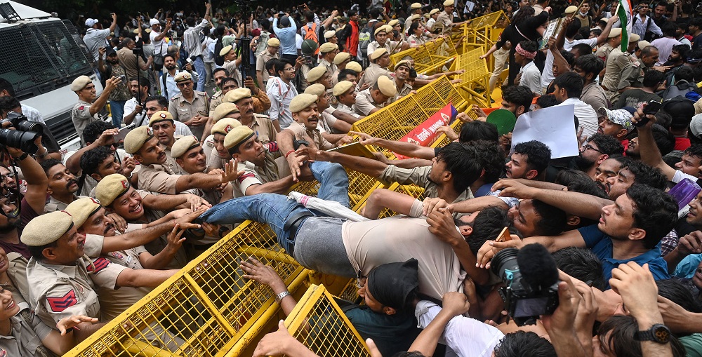 विद्यार्थी दमनलाई लिएर  गान्धीले मागे मोदीको राजीनामा