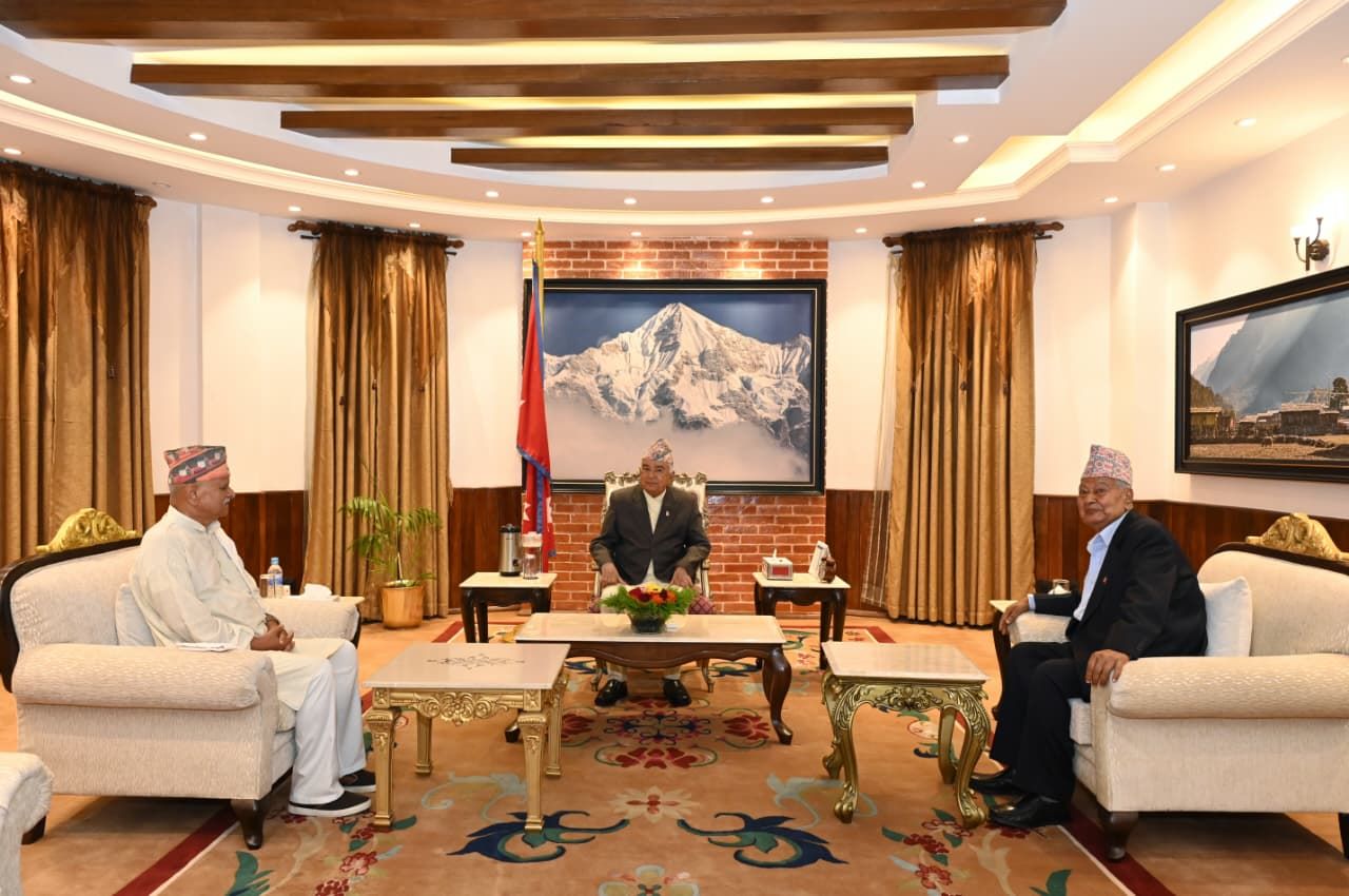 मुलकको परिस्थितिबारे राष्ट्रपति पूर्व राष्ट्रपति, उपराष्ट्रपतिबीच छलफल