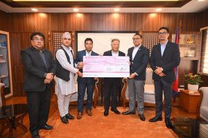 प्राइम कमर्सियल बैंकद्वारा प्रकोप उद्धार कोषमा ३ करोड १ लाख रुपैयाँ सहयोग
