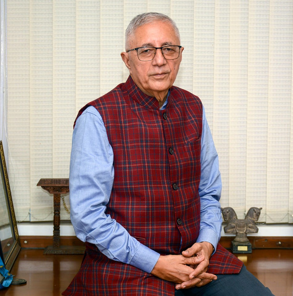 दुबै महाधिवेशन रोकौं, एउटा मध्यमार्गी र बिवेकपूर्ण समझदारीको बाटो खोजौं : शेखर कोइराला